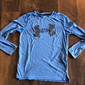 Boys Under Armour long sleeve t-shirt. GUC.